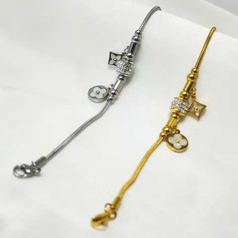 Bracelets / Pulceras